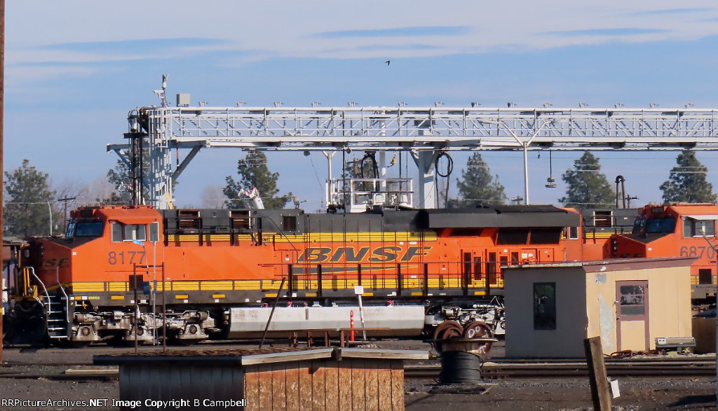 BNSF 8177